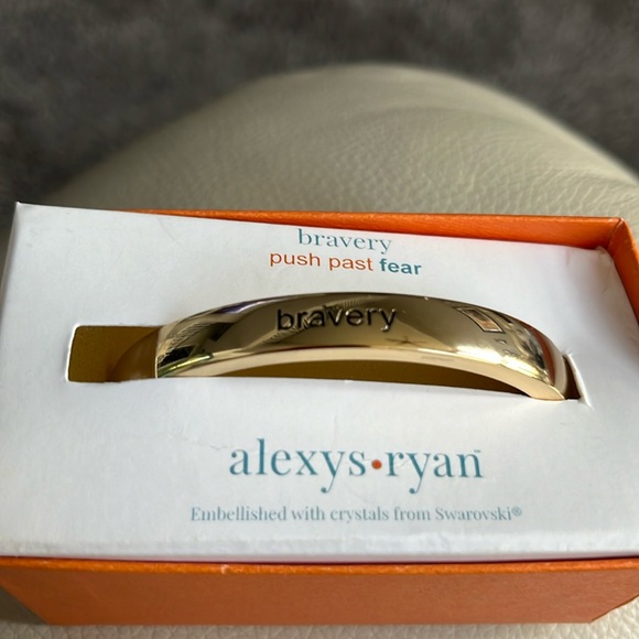 Alexys Ryan bracelet that opens. Reads bravery…push past fear excellent cond! - Picture 1 of 8